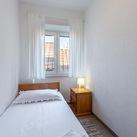 Apartments Sonja Pucisca Room photo