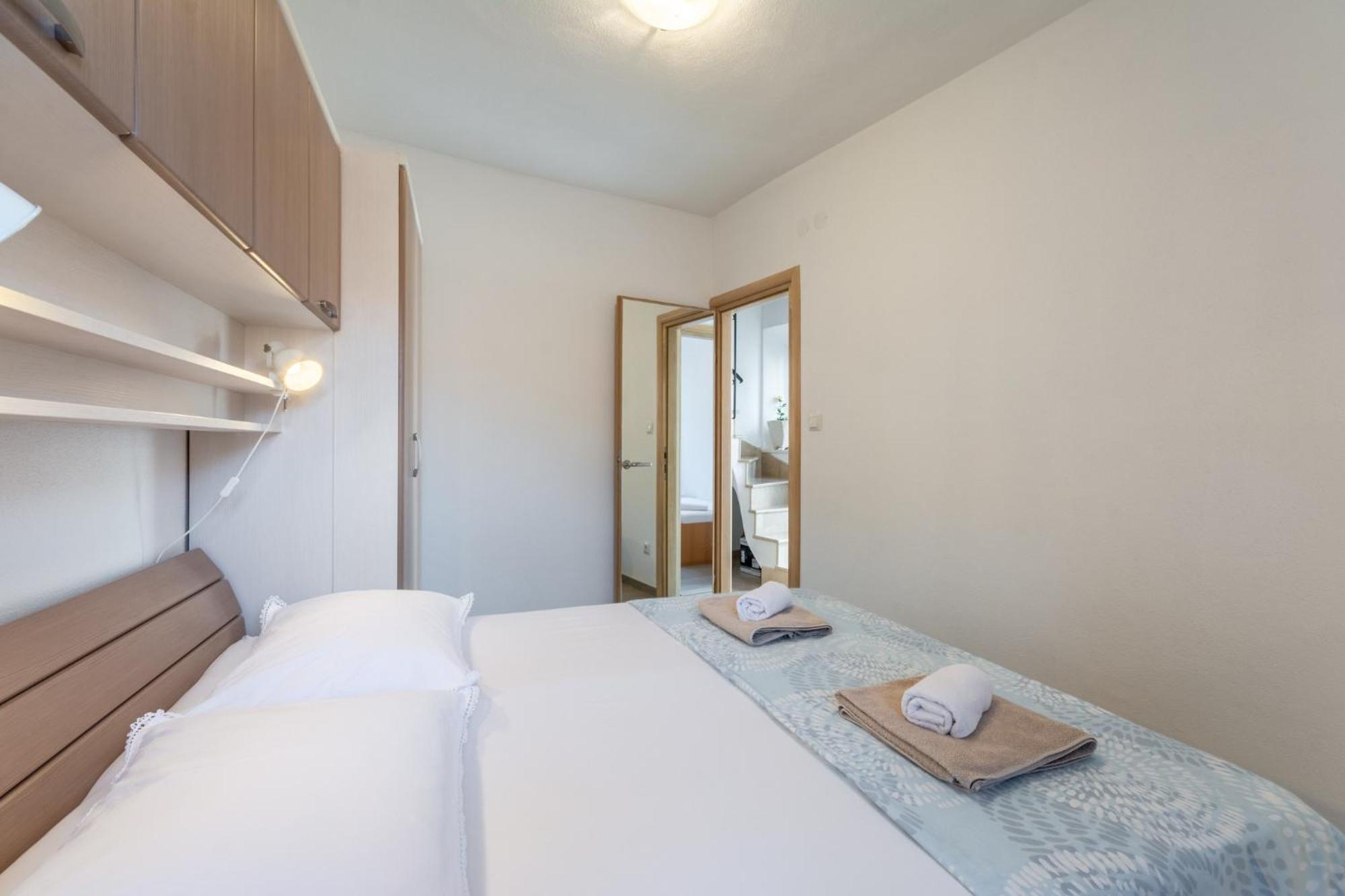 Apartments Sonja Pucisca Room photo